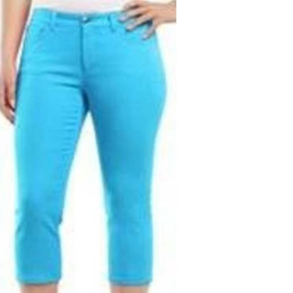 Womens Denim Capris Chaps Blue size 8 Petite Crop Pants Stretch Midrise 5 Pocket - Picture 1 of 5